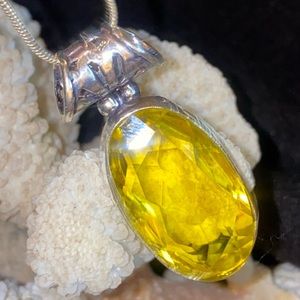 Sparkly Lemon Citrine facet cut stone 925 sterling silver pendant